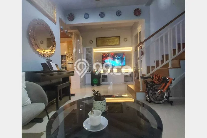 Jual Rumah Bagus Siap Huni LB 200m2 di Cimenyan, Bandung Jual Rumah Bagus Siap Huni LB 200m2 di Cimenyan, Bandung