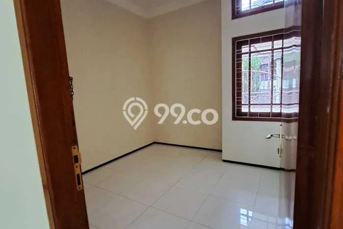 Jarang Ada! Rumah Kontrakan 2 Kamar Bagus Siap Huni Dieng Tidar Jarang Ada! Rumah Kontrakan 2 Kamar Bagus Siap Huni Dieng Tidar