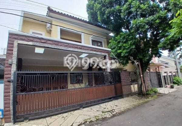 Rumah Disewakan Malang LT 180m2 LB 350m2 Kawasan Soekarno Hatta Rumah Disewakan Malang LT 180m2 LB 350m2 Kawasan Soekarno Hatta