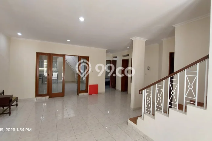 Rumah Elit Modern Tanpa Renovasi di Pantai Indah Kapuk Jakarta Utara Rumah Elit Modern Tanpa Renovasi di Pantai Indah Kapuk Jakarta Utara