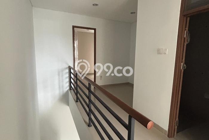 Dijual Hunian Rumah Terawat 2 KT di Taman Surya, Jakarta Barat Dijual Hunian Rumah Terawat 2 KT di Taman Surya, Jakarta Barat
