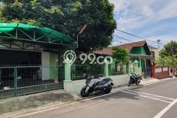 Rumah PREMIUM di Pamularsih, Semarang, LT 220m2m² LB 40m2m² HARGA TERBAIK! Rumah PREMIUM di Pamularsih, Semarang, LT 220m2m² LB 40m2m² HARGA TERBAIK!