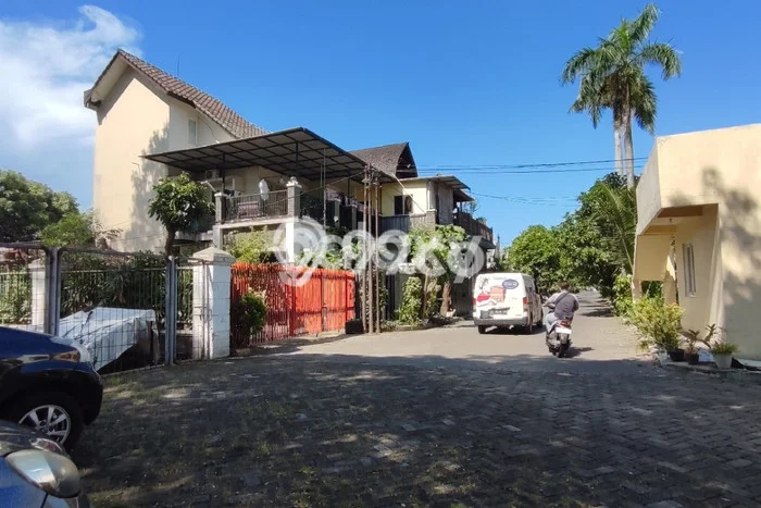 For Sale Rumah 5 Kamar Lokasi Ideal Nyaman dan Strategis di Sidoarjo For Sale Rumah 5 Kamar Lokasi Ideal Nyaman dan Strategis di Sidoarjo