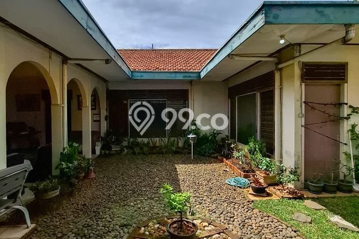 Lahan Dijual Lokasi Strategis di Jakarta Selatan dengan Luas 937m2 Lahan Dijual Lokasi Strategis di Jakarta Selatan dengan Luas 937m2