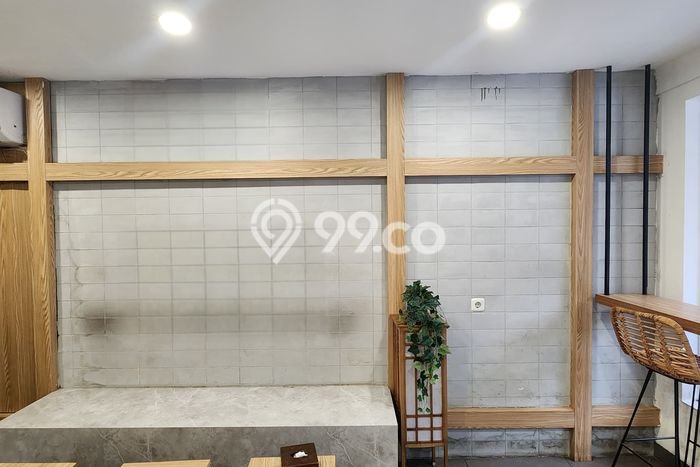 Unit Komersial Dijual di Jakarta Selatan LT 365m2 & LB 360m2 Unit Komersial Dijual di Jakarta Selatan LT 365m2 & LB 360m2