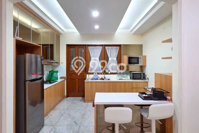 Rumah Modern LB/LT 340m2/309m2 Dijual di Pondok Indah, Jakarta Selatan Rumah Modern LB/LT 340m2/309m2 Dijual di Pondok Indah, Jakarta Selatan