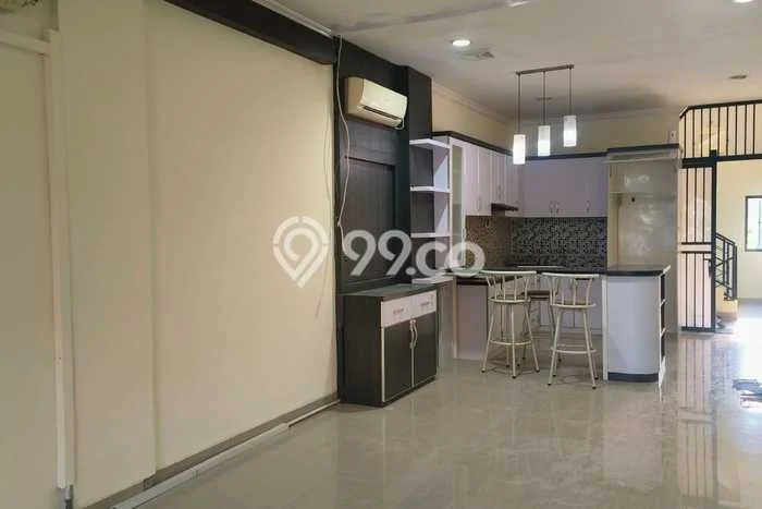 AREA KOMERSIAL! Ruko For Rent Kawasan Tanjung Duren, Luas 240m², Jalan Utama, Siap Bisnis AREA KOMERSIAL! Ruko For Rent Kawasan Tanjung Duren, Luas 240m², Jalan Utama, Siap Bisnis
