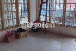 Rumah Strategis Modern Lb 150m2 di Payung Sekaki, Pekanbaru Rumah Strategis Modern Lb 150m2 di Payung Sekaki, Pekanbaru