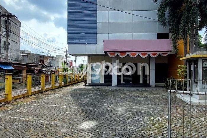 FOR SALE! Komersial di Marpoyan Damai Pekanbaru, LT 500m2, LB 800m2 FOR SALE! Komersial di Marpoyan Damai Pekanbaru, LT 500m2, LB 800m2