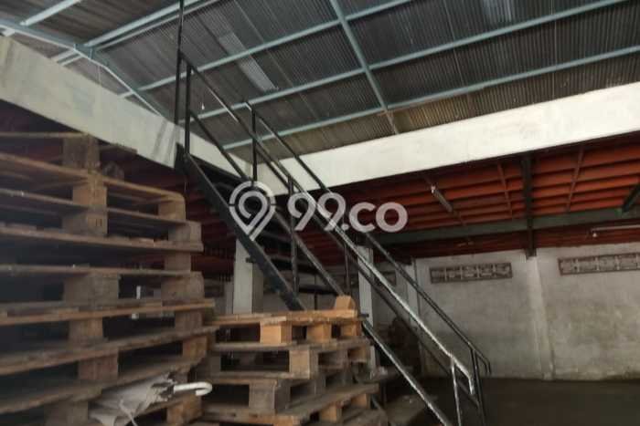 Disewakan Gudang di Kawasan Ramai Malang Kota Luas 2500m2 Disewakan Gudang di Kawasan Ramai Malang Kota Luas 2500m2