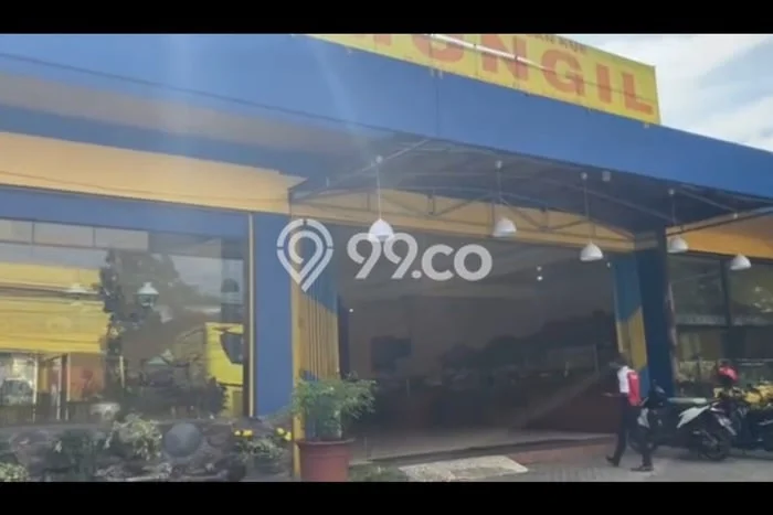 Disewakan Komersial di Singosari Malang LT 3500m2, LB 600m2 Disewakan Komersial di Singosari Malang LT 3500m2, LB 600m2