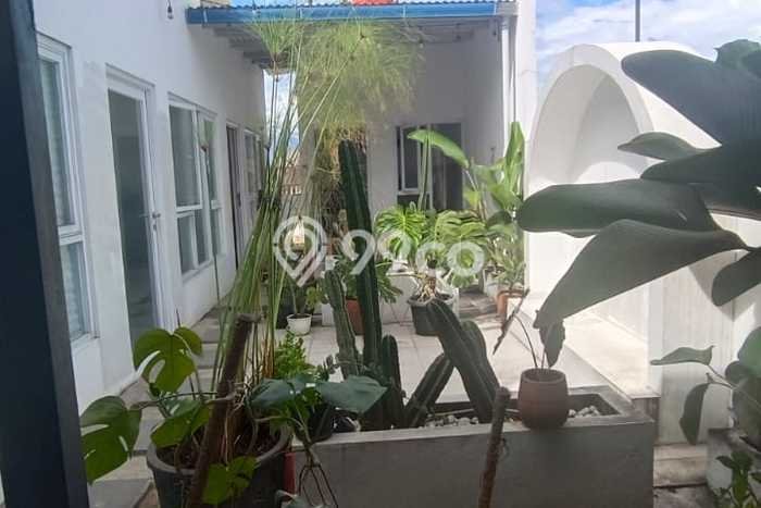 Rumah Elit LB 600m2 Siap Huni Desain Elegan di Holis Cigondewah, Bandung Rumah Elit LB 600m2 Siap Huni Desain Elegan di Holis Cigondewah, Bandung