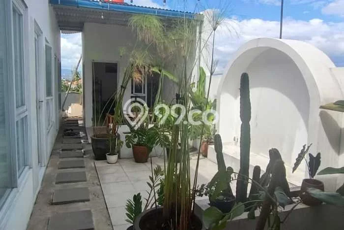 Rumah Elit LB 600m2 Siap Huni Desain Elegan di Holis Cigondewah, Bandung Rumah Elit LB 600m2 Siap Huni Desain Elegan di Holis Cigondewah, Bandung