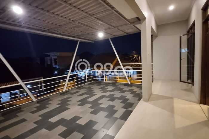 Rumah Elit Modern Tanpa Renovasi di Holis Cigondewah Bandung Rumah Elit Modern Tanpa Renovasi di Holis Cigondewah Bandung