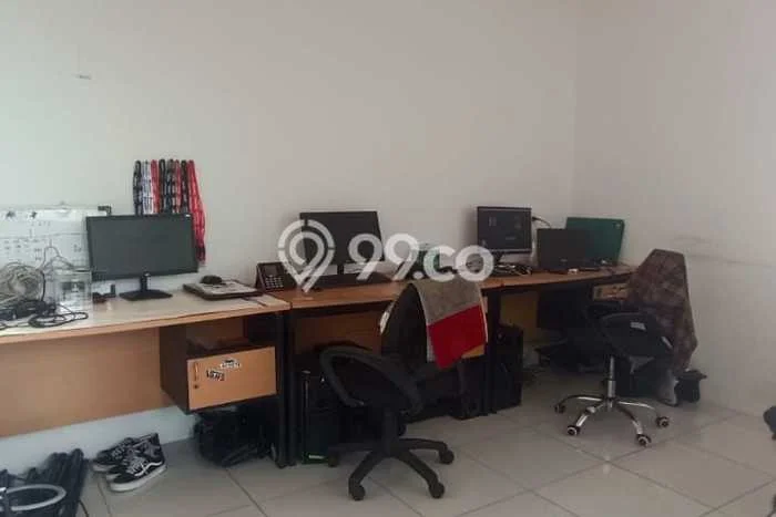 Rumah Elit LB 600m2 Siap Huni Desain Elegan di Holis Cigondewah, Bandung Rumah Elit LB 600m2 Siap Huni Desain Elegan di Holis Cigondewah, Bandung
