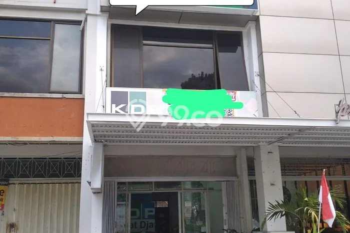 AREA BISNIS! Ruko di , Luas 200m2m², Lokasi Strategis AREA BISNIS! Ruko di , Luas 200m2m², Lokasi Strategis