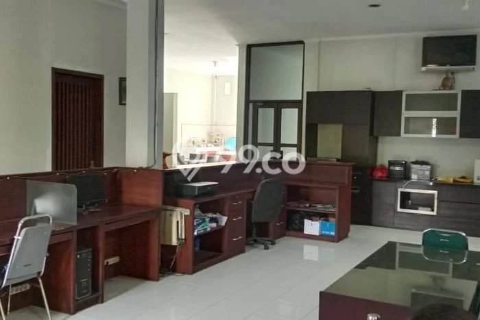 Dijual Ruko Strategis Kawasan , Luas 350m2m², Jalan Utama, Area Bisnis Dijual Ruko Strategis Kawasan , Luas 350m2m², Jalan Utama, Area Bisnis
