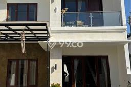 Ready to Use! Luxury House LT 100m2 Desain Elegan di Mumbul Ready to Use! Luxury House LT 100m2 Desain Elegan di Mumbul