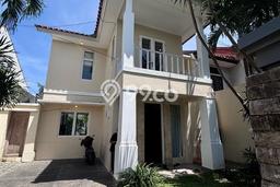 PRIME LOCATION! Rumah area Jimbaran, 3 KT, Lingkungan Strategis, LT 240m2m² Bangunan 240m2m² PRIME LOCATION! Rumah area Jimbaran, 3 KT, Lingkungan Strategis, LT 240m2m² Bangunan 240m2m²