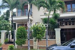 Ready to Use! Premium House LT 315m2 Desain Elegan di Pulomas Ready to Use! Premium House LT 315m2 Desain Elegan di Pulomas