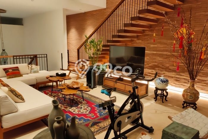 Rumah Mewah LB 580m2 Siap Huni Desain Elegan di Pantai Indah Kapuk, Jakarta Utara Rumah Mewah LB 580m2 Siap Huni Desain Elegan di Pantai Indah Kapuk, Jakarta Utara