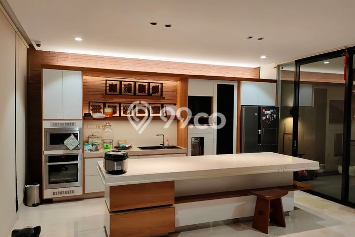 Rumah Mewah LB 580m2 Siap Huni Desain Elegan di Pantai Indah Kapuk, Jakarta Utara Rumah Mewah LB 580m2 Siap Huni Desain Elegan di Pantai Indah Kapuk, Jakarta Utara