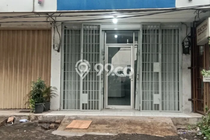 Ruko bagus disewakan di Kebayoran Baru Jakarta Selatan dengan LB 180m2 harga sewa terbaik Ruko bagus disewakan di Kebayoran Baru Jakarta Selatan dengan LB 180m2 harga sewa terbaik