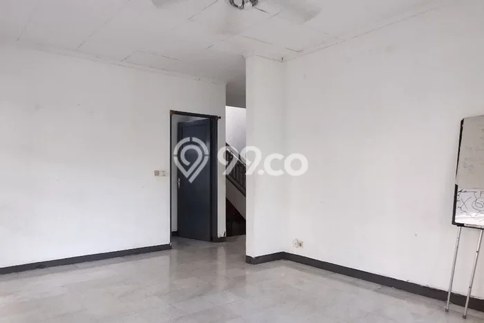 Rumah Luxury Modern Tanpa Renovasi di Ciganjur Jakarta Selatan Rumah Luxury Modern Tanpa Renovasi di Ciganjur Jakarta Selatan