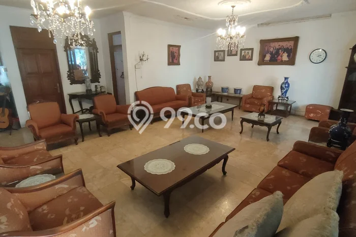 Dijual Hunian Mewah dengan Fasilitas Sekitar Lengkap di Menteng, Jakarta Pusat Dijual Hunian Mewah dengan Fasilitas Sekitar Lengkap di Menteng, Jakarta Pusat