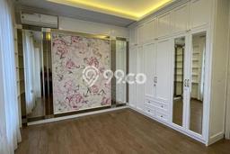 Rumah Cantik Semi Furnished Sutera Leora di Alam Sutera Rumah Cantik Semi Furnished Sutera Leora di Alam Sutera