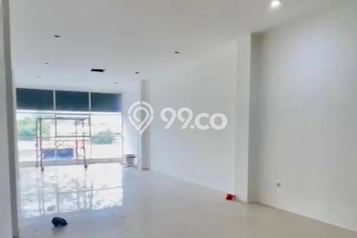 Ruko Disewa di Serpong Utara, Tangerang Selatan, LT 540m2 / LB 850m2 Ruko Disewa di Serpong Utara, Tangerang Selatan, LT 540m2 / LB 850m2