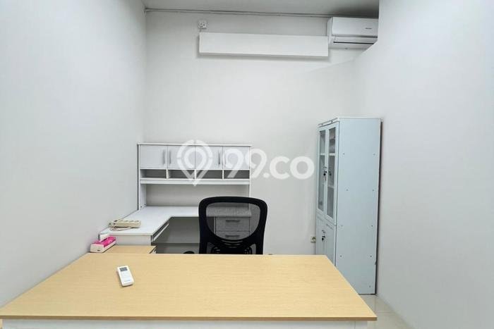 Disewakan Kantor komersial di Kelapa Gading luas bangunan 11m2 Disewakan Kantor komersial di Kelapa Gading luas bangunan 11m2