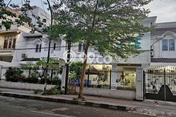 Jarang Ada! Rumah Sewa 10 Kamar Bagus Siap Huni Hertasning Jarang Ada! Rumah Sewa 10 Kamar Bagus Siap Huni Hertasning