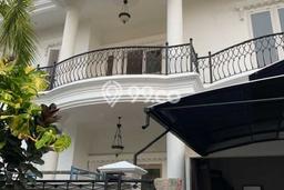 Jual Rumah Mewah Megah Dengan View Cantik di Bintaro, Tangerang Selatan Jual Rumah Mewah Megah Dengan View Cantik di Bintaro, Tangerang Selatan