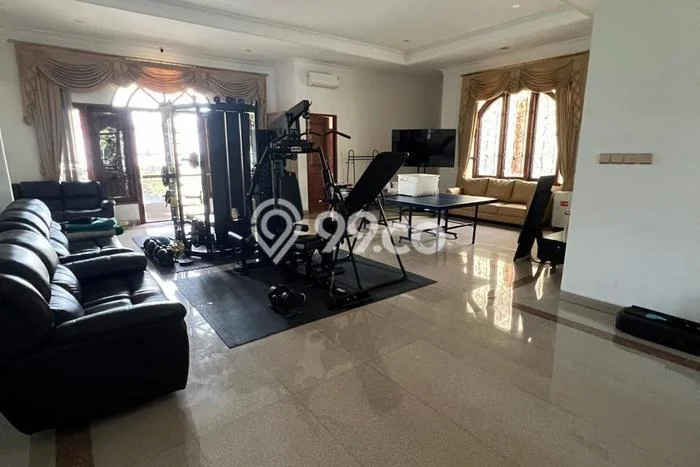 Rumah Eksklusif Siap Huni LT 700m2 di Jagakarsa, Jakarta Selatan Rumah Eksklusif Siap Huni LT 700m2 di Jagakarsa, Jakarta Selatan