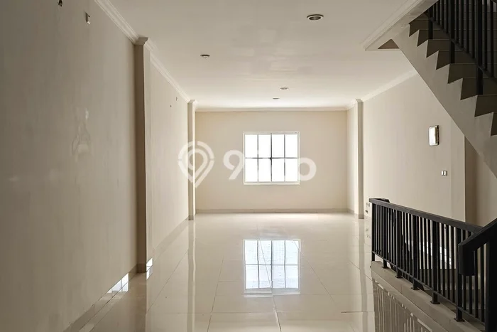 Area Strategis! Disewakan Ruko Lokasi Cipondoh, Tangerang Cocok untuk Bisnis Area Strategis! Disewakan Ruko Lokasi Cipondoh, Tangerang Cocok untuk Bisnis