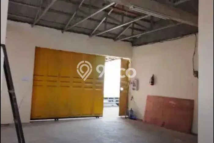 Unit Gudang Paling Strategis di Larangan Tangerang dengan LB 300m2 Unit Gudang Paling Strategis di Larangan Tangerang dengan LB 300m2