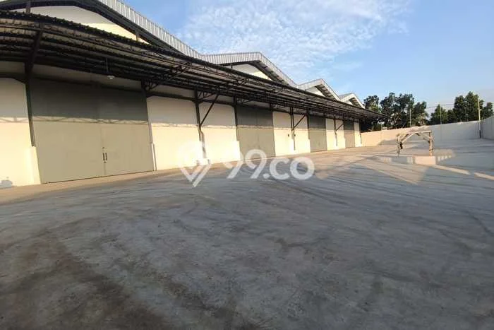 Gudang disewakan lokasi strategis Cengkareng Jakarta Barat 450m2 Gudang disewakan lokasi strategis Cengkareng Jakarta Barat 450m2