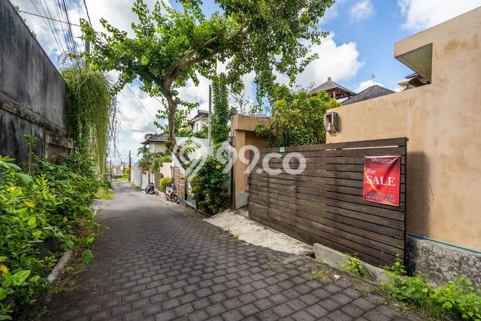 Peluang Investasi! Vila Kawasan Uluwatu, Area 237m², Lokasi Premium dengan nilai meningkat Peluang Investasi! Vila Kawasan Uluwatu, Area 237m², Lokasi Premium dengan nilai meningkat