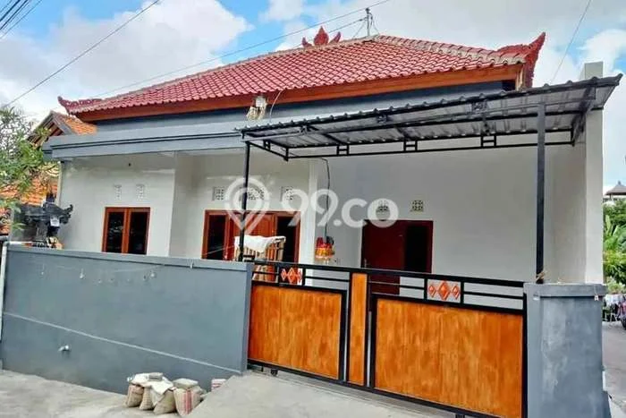 Disewakan! Rumah 2 Kamar Tidur &
2 Kamar Mandi di Padangsambian , Denpasar Disewakan! Rumah 2 Kamar Tidur &
2 Kamar Mandi di Padangsambian , Denpasar