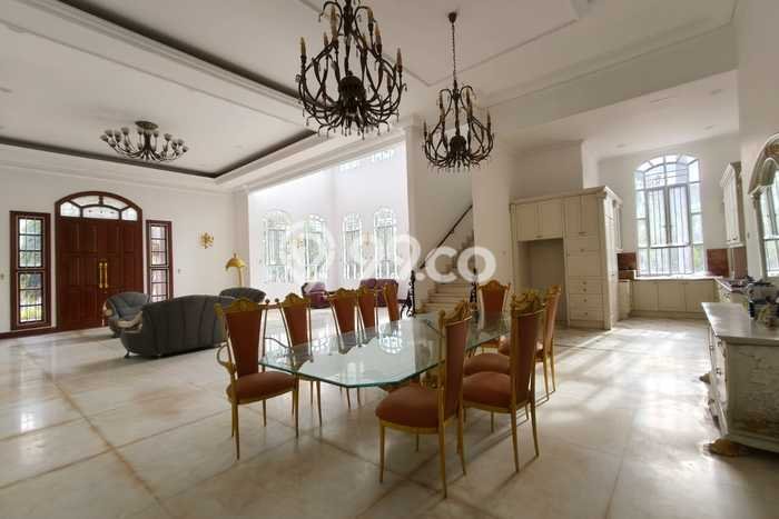 Hunian Modern dengan LT 586m2 & LB 386m2 Disewakan di Pluit Hunian Modern dengan LT 586m2 & LB 386m2 Disewakan di Pluit