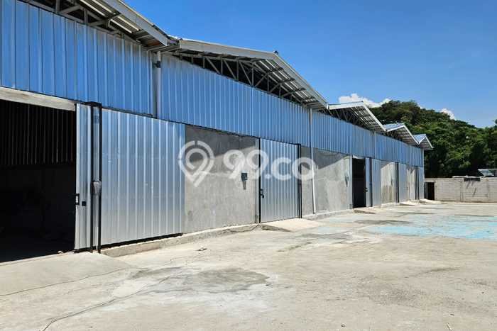 LOKASI PREMIUM! Gudang Area Komersial Kawasan Kapuk Muara, Luas 200m², Siap Bisnis LOKASI PREMIUM! Gudang Area Komersial Kawasan Kapuk Muara, Luas 200m², Siap Bisnis