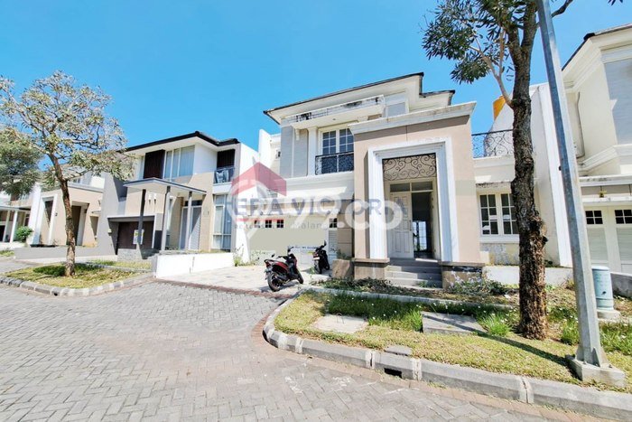 Hunian Cantik Modern Lb 200m2 di Kedungkandang, Malang Hunian Cantik Modern Lb 200m2 di Kedungkandang, Malang