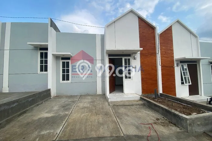 HARGA SPESIAL! Rumah Modern di Pakis, Malang, Luas 60m2m² Bangunan 30m2m² Bisa Nego! HARGA SPESIAL! Rumah Modern di Pakis, Malang, Luas 60m2m² Bangunan 30m2m² Bisa Nego!