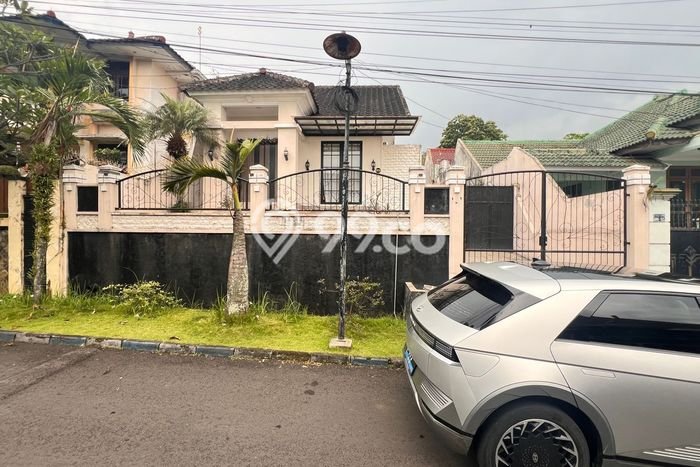 Dijual Rumah Premium dengan Fasilitas Sekitar Lengkap di Sukun, Malang Dijual Rumah Premium dengan Fasilitas Sekitar Lengkap di Sukun, Malang