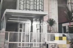 Rumah Bagus area Villa Puncak Tidar, Malang, LT 144m2m², LB 140m2m² Rumah Bagus area Villa Puncak Tidar, Malang, LT 144m2m², LB 140m2m²