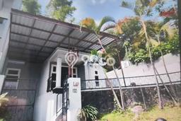 Rumah Berkualitas dengan 4 Kamar Tidur di Lingkungan Asri Villa Puncak Tidar, Malang Rumah Berkualitas dengan 4 Kamar Tidur di Lingkungan Asri Villa Puncak Tidar, Malang