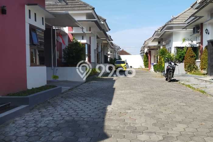 Rumah Strategis Minimalis Lb 80m2 di Banguntapan, Bantul Rumah Strategis Minimalis Lb 80m2 di Banguntapan, Bantul