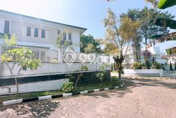 Hunian Elit LB 400m2 Siap Pakai Desain Elegan di Setiabudi, Bandung Hunian Elit LB 400m2 Siap Pakai Desain Elegan di Setiabudi, Bandung