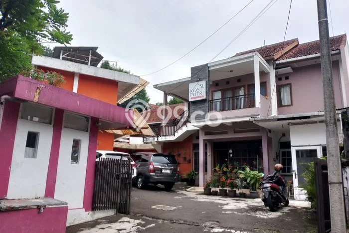 Unit Kost Dijual di Kawasan Coblong Bandung dengan 22 KT Unit Kost Dijual di Kawasan Coblong Bandung dengan 22 KT